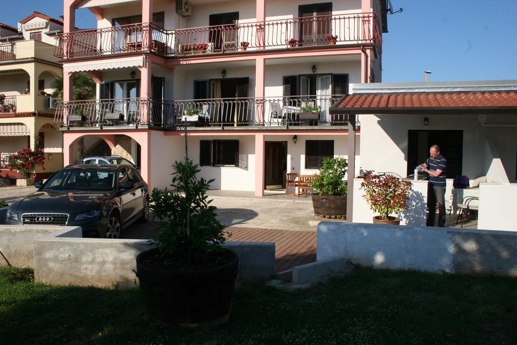 Guest House Zohil Rovinj Bagian luar foto